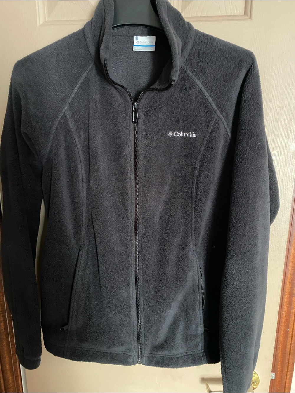 Columbia Black Full-Zip Lightweight Fleece Jacket